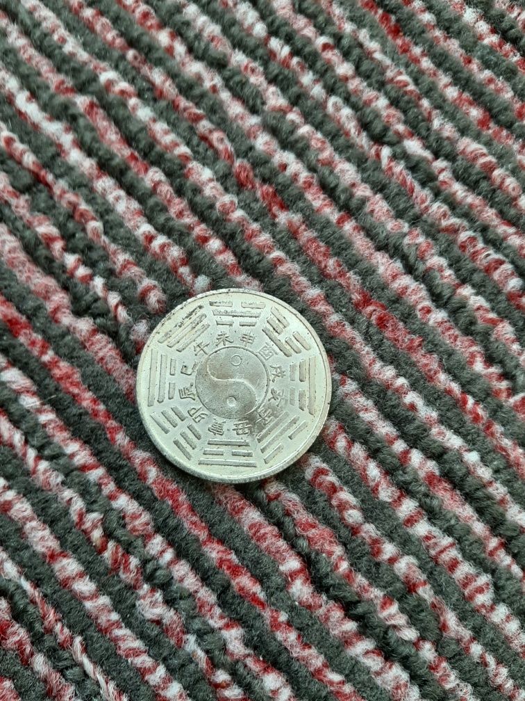 Монета Китайская
