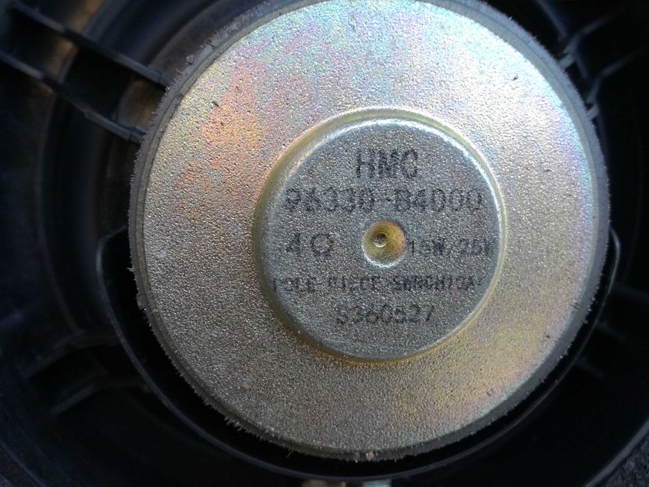 Hyundai i10/ Хюндай и10 десен сенник/ колонки/ тон колони