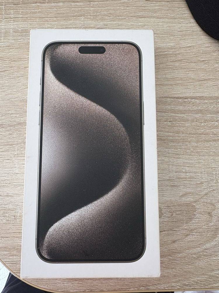 iPhone 15 pro max 256 gb titanium