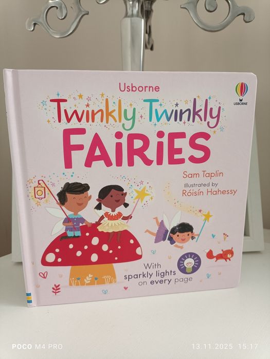 Carte cu luminițe Usborne Twinkly Twinkly Fairies noua