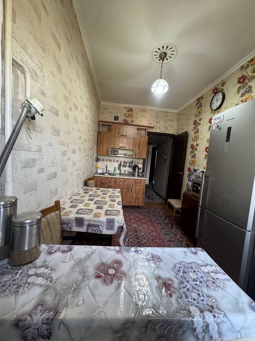 Chilonzor tumani 19mavze 64 uy 13 xonadon, 7 qavat. 3 xona.