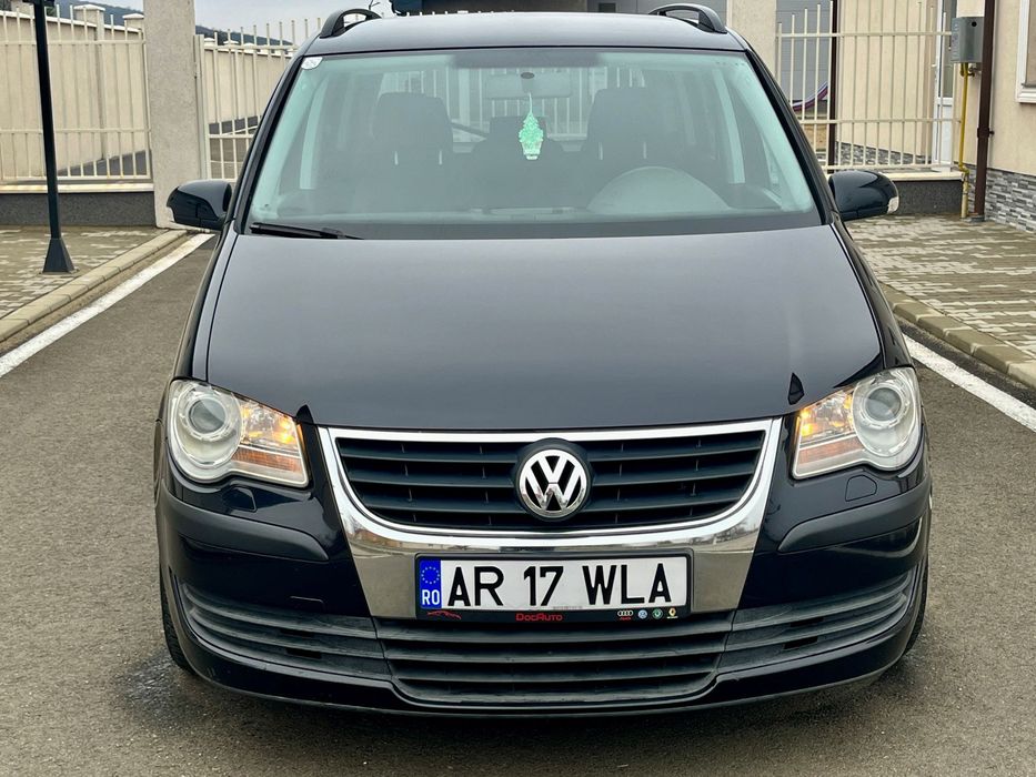 VW Touran an 2008 eur 4 motor 1.9 diesel 6+1 trepte