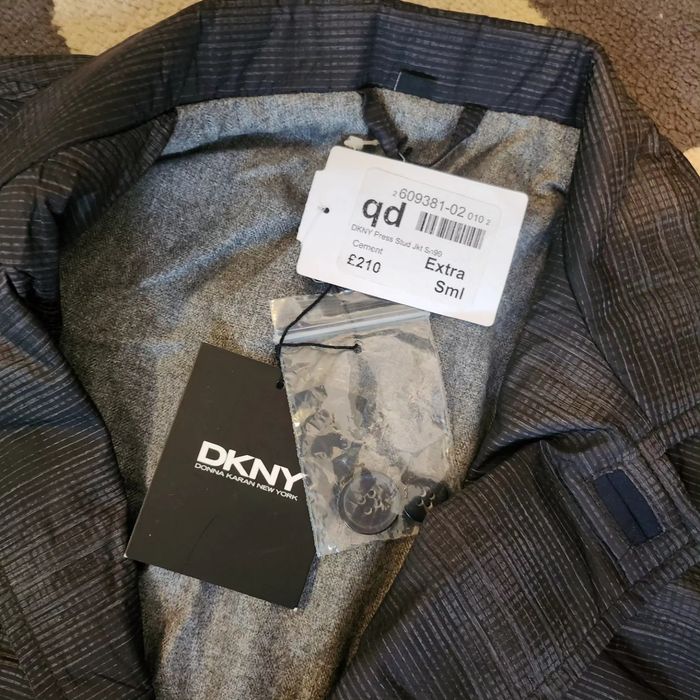 Sacoul stil jacheta bărbătesc DNKY mărimea XS