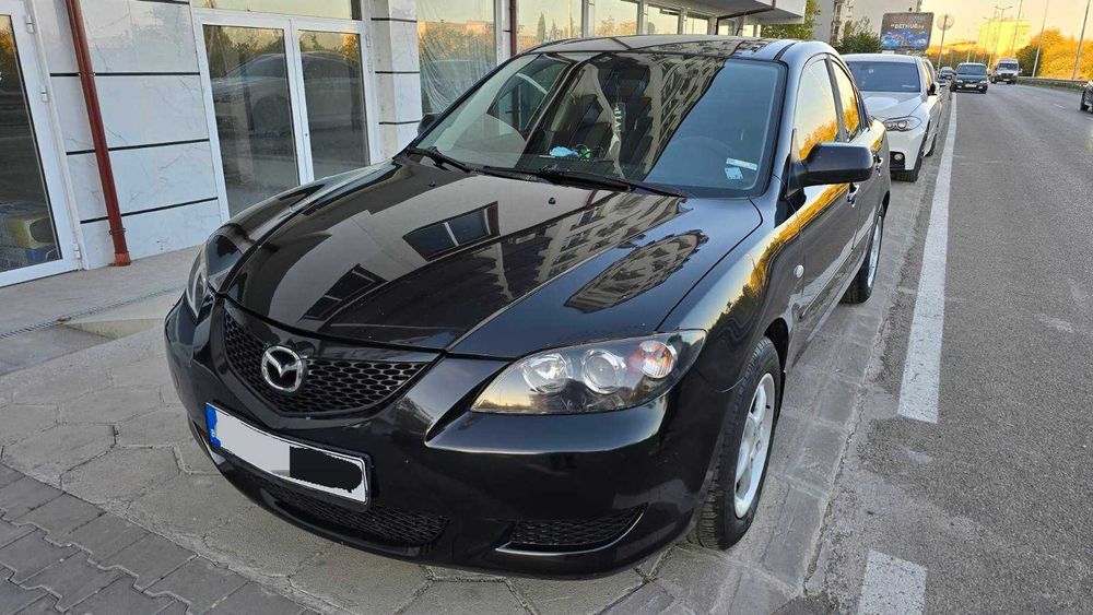 Продавам Mazda 3