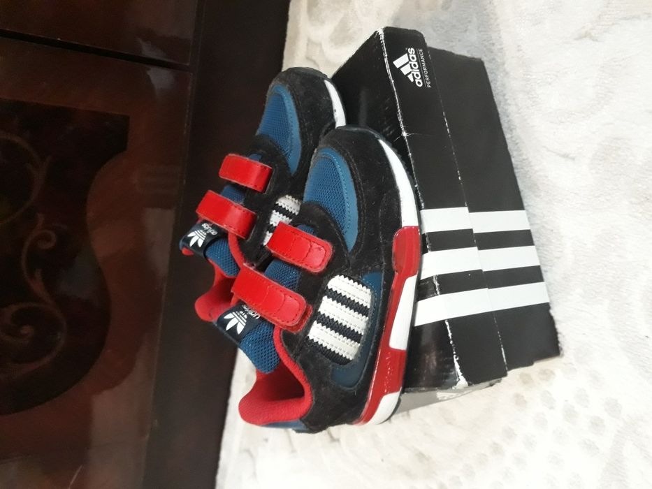 Adidasi adidas(nike puma)
