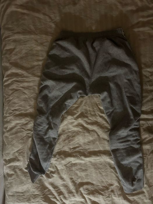 Анцунг Nike с емблеми отстрани