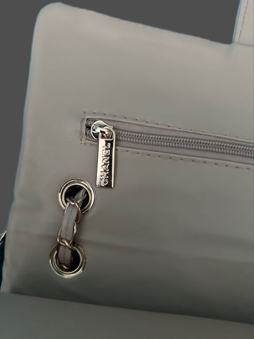Дамска чанта Chanel Jumbo Classic Caviar Double Flap shoulder bag