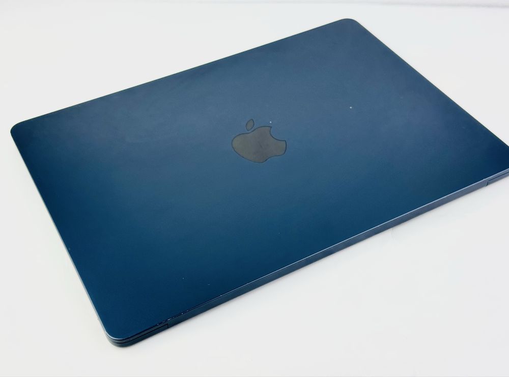 Apple MacBook Air 13 M3 2024 8RAM 256GB Midnight Отличен! Гаранция!