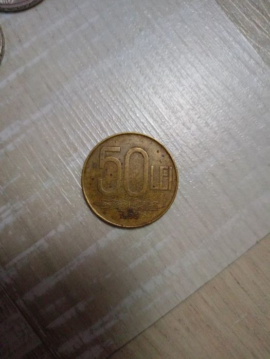 vând Monedă 50 lei de colecție