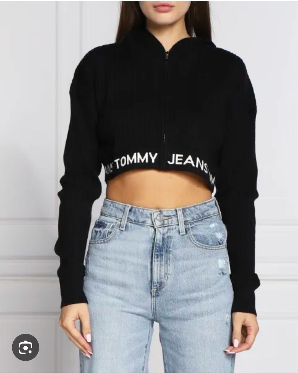 Къса жилетка Tommy Jeans