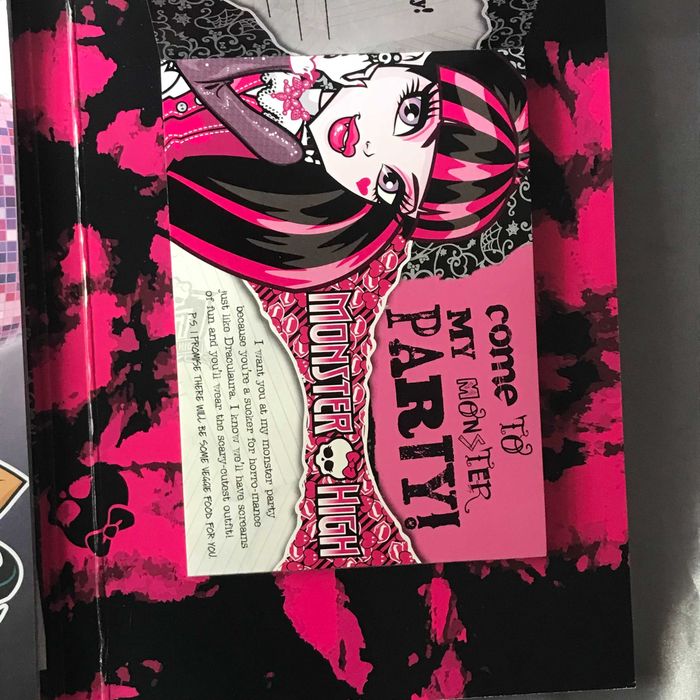Оригинальная книга-журнал Monster high