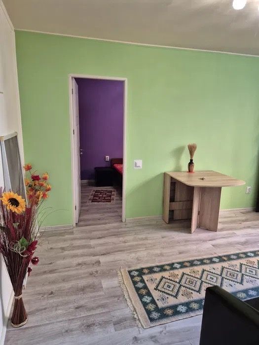 Apartament cu doua camere , zona Rogerius