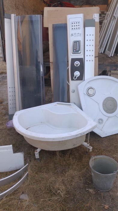 Продам душ-кабину б/у в хорошем состояний