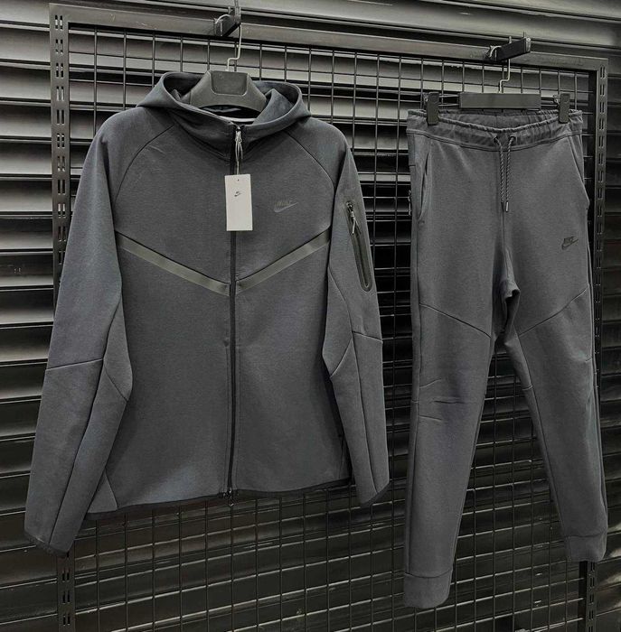 Мъжки Екипи NikeTech