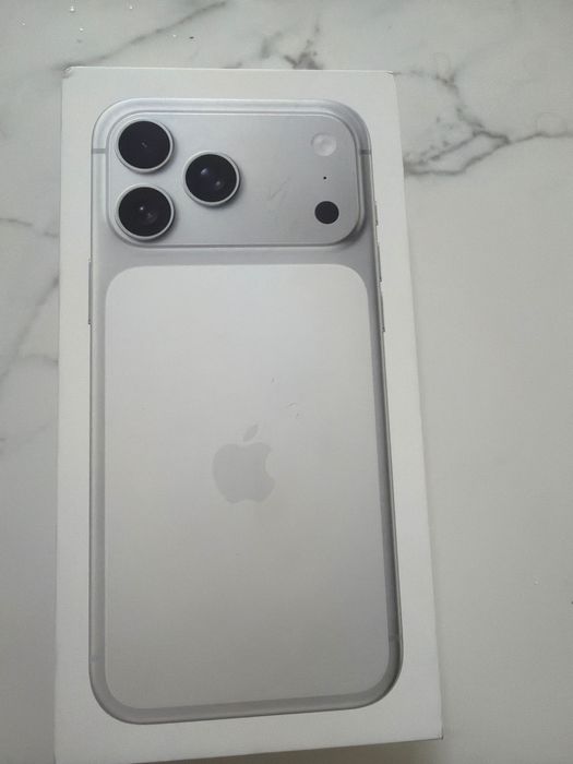 iPhone 17 про мах