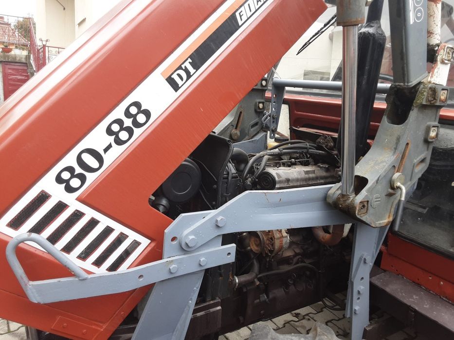 Tractor Massey-Ferguson 85 cp cu Încãrcãtor +cupă