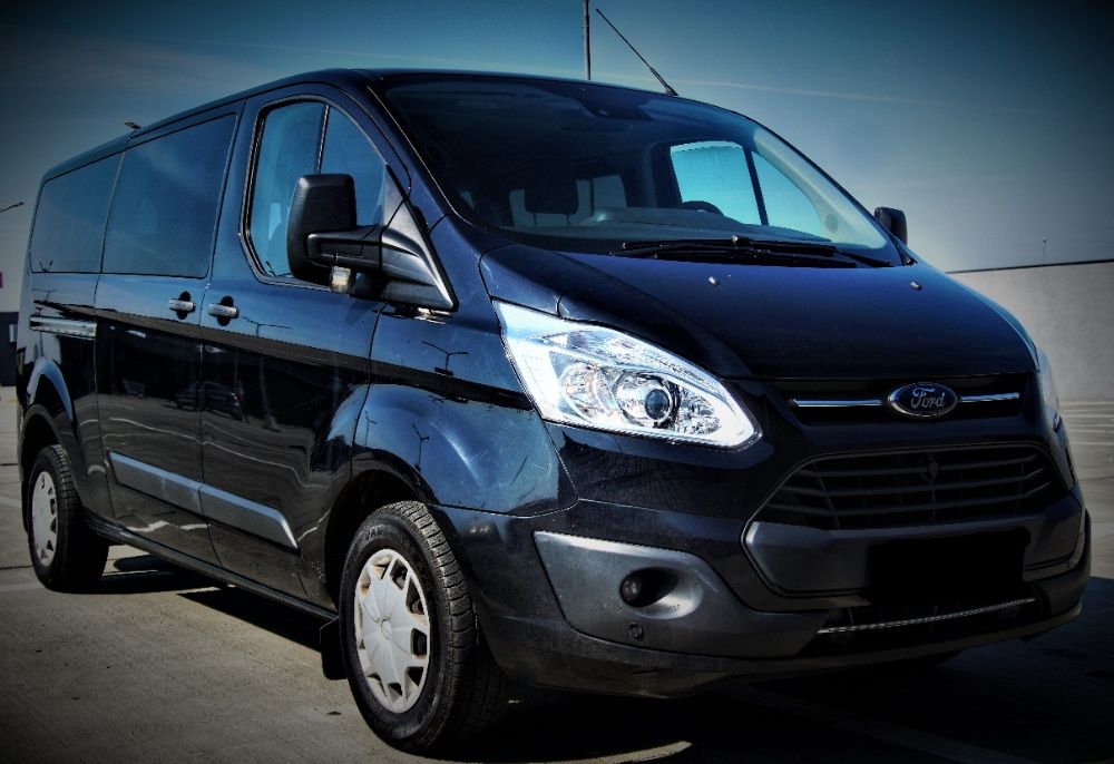Inchiriere microbuz 9 locuri Ford Transit 2018 de la 70 eur/zi