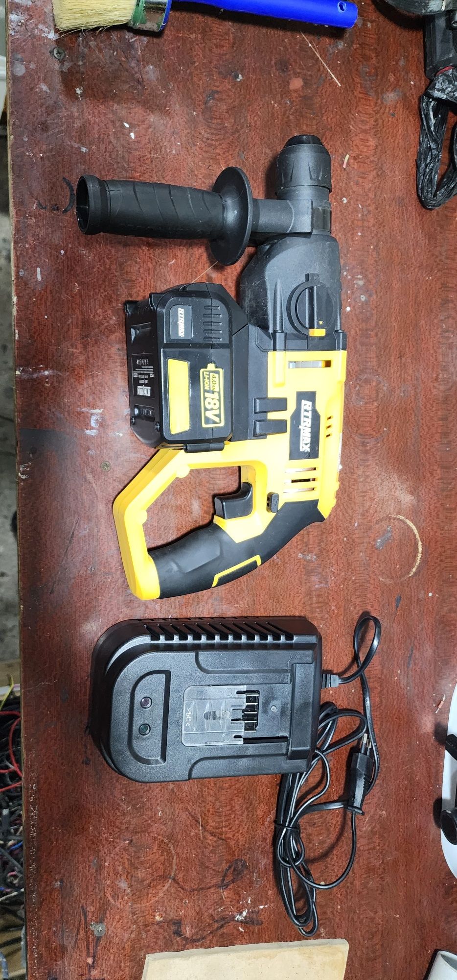 Перфоратор RTR MAX. RTX 1855