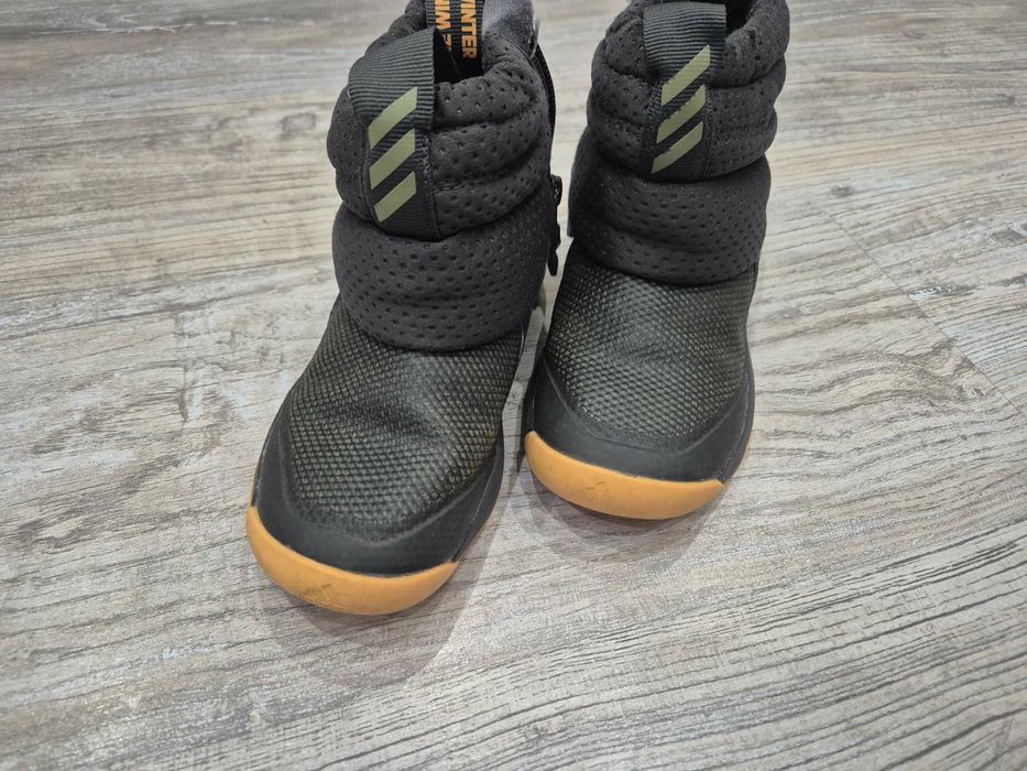 Продавам детски ботуши адидас adidas номер 30