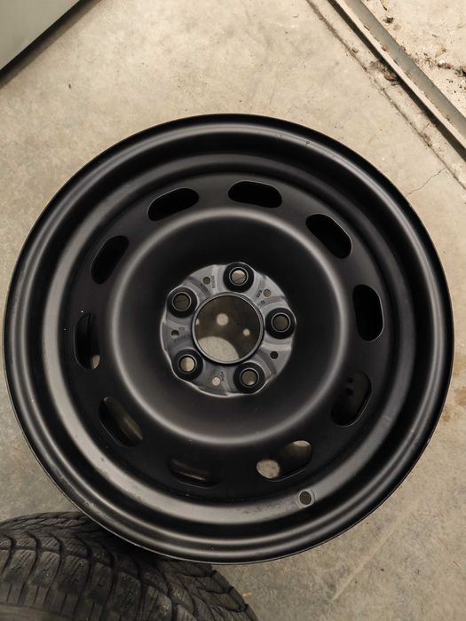 Стоманени джанти БМВ 3 E46 E90 F30 5x120 7JX16 ET31