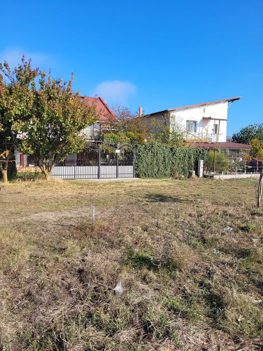 vind teren intravilan