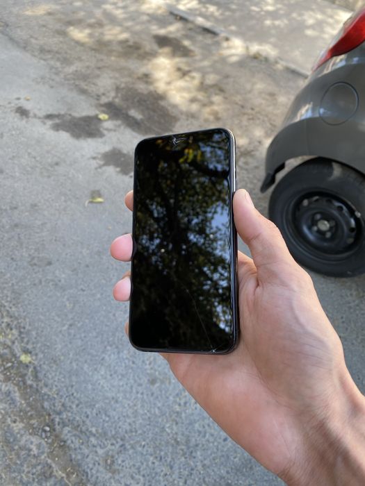 Iphone 11 pro orta xolatda