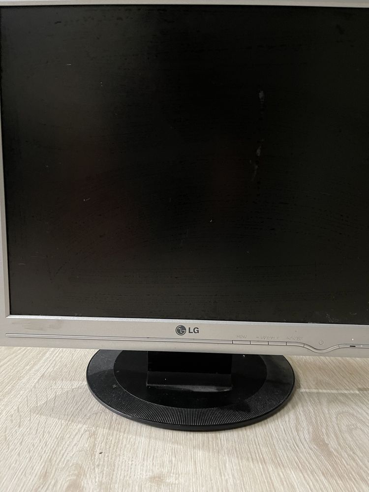 Компьютер -Монитор LG  -Системный Блок