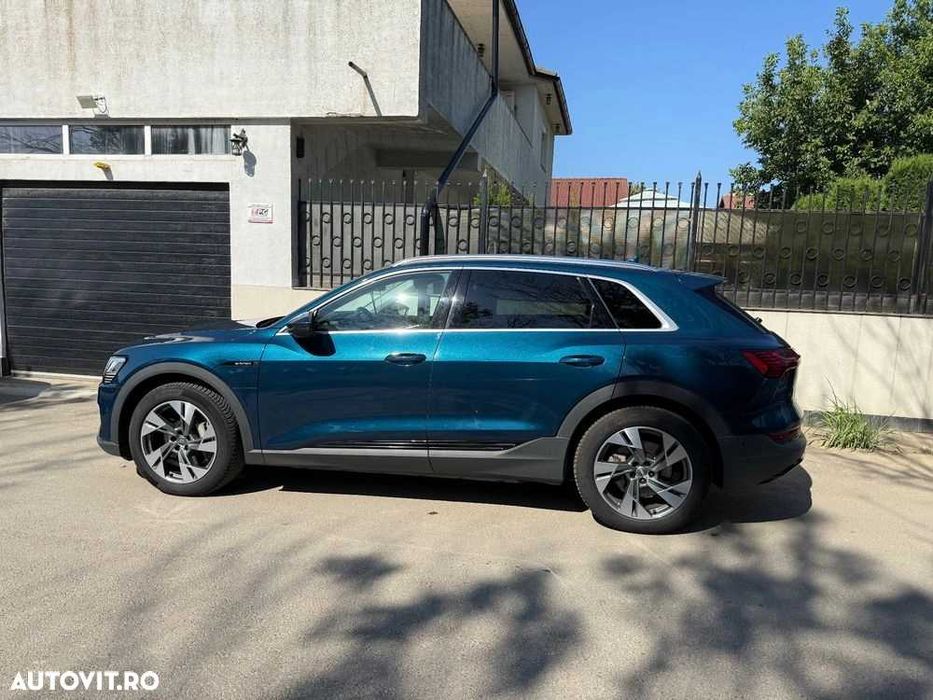 Audi e-tron 50 quattro