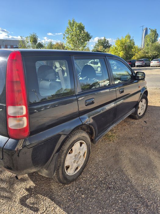 Продавам Honda HR-V