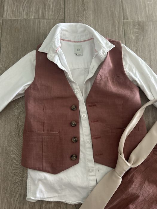 Costum baieti 6-7 ani