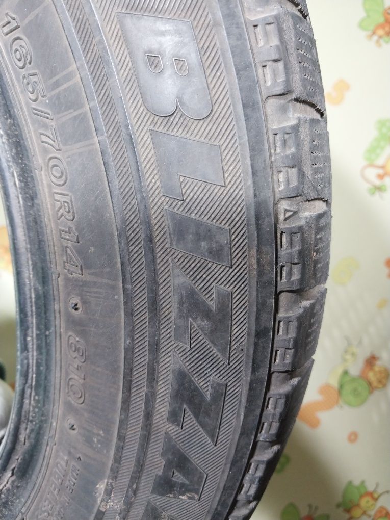 Шина Bridgestone studless BLIZZAK VRX 165/70r14