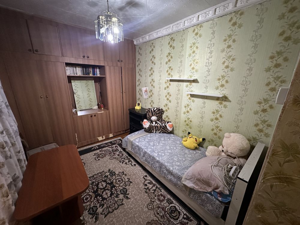 Сдаю квартиру 2 ком сергели Янги хает , деревяный дом