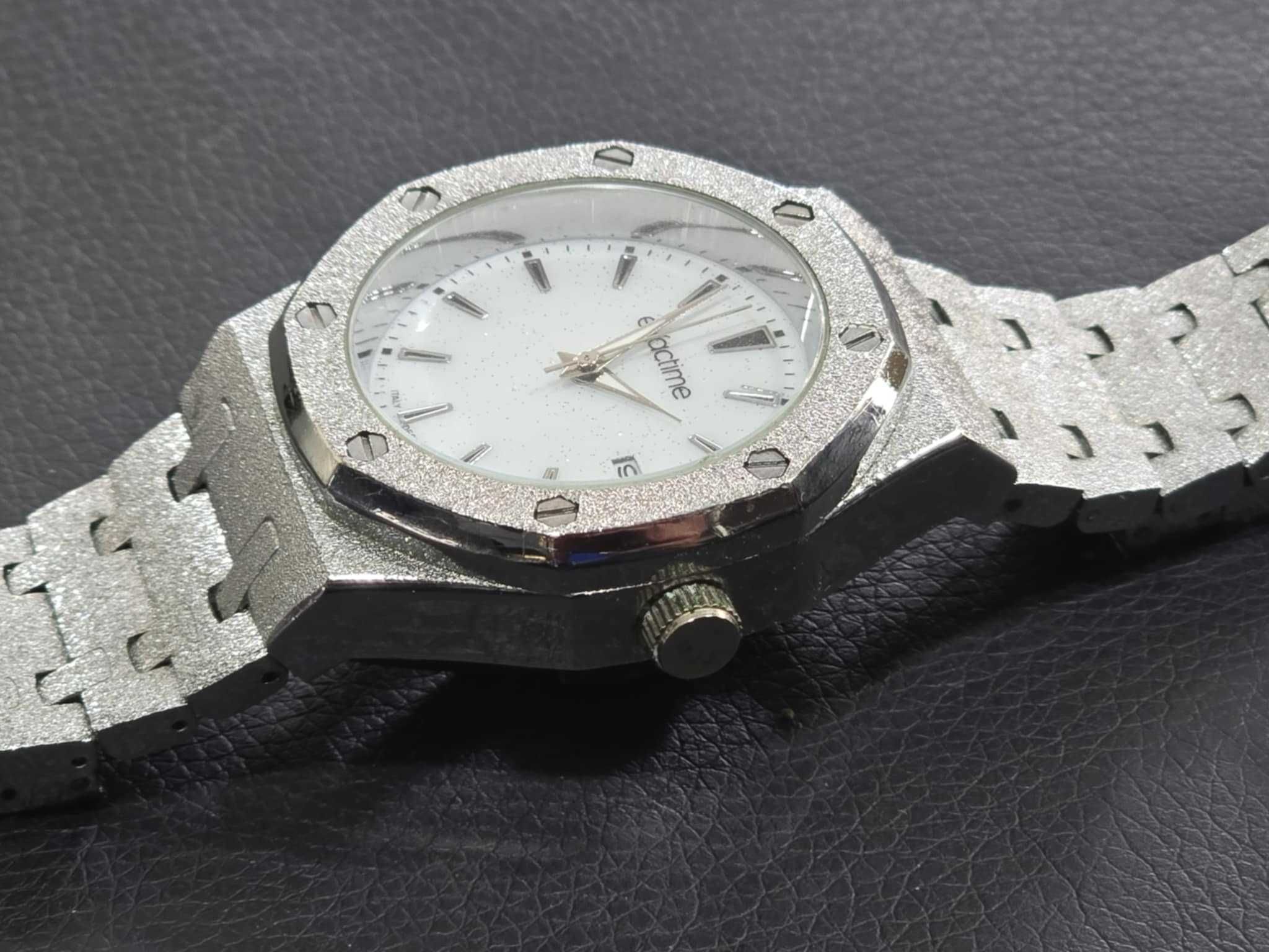Продавам мъжки часовник Еxactime