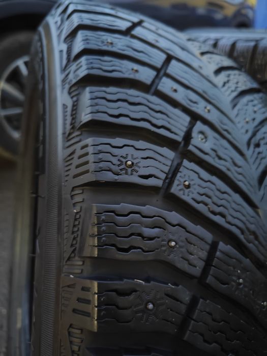 MICHELIN ICE NORTH 4 SUV шипы 19 размер 235 55