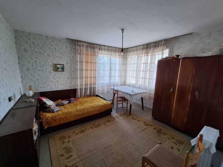 268-Продава се етаж от кооперация в село Гецово!
