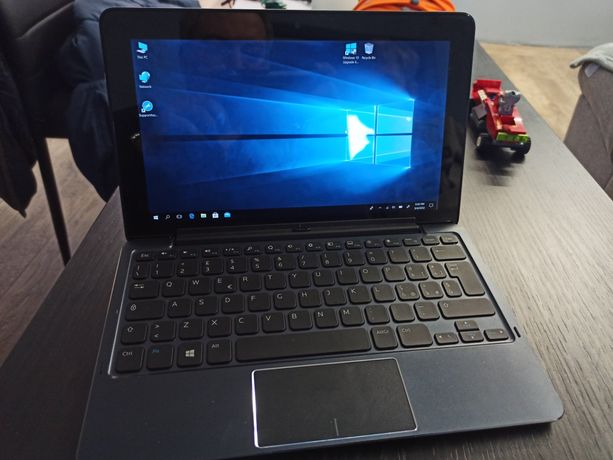Tableta Dell cu tastatura originala