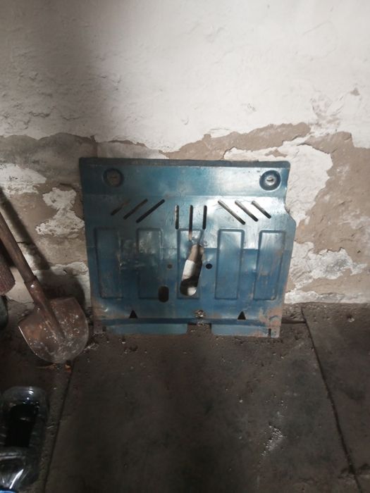 Продам защиту двигателя Авео т300