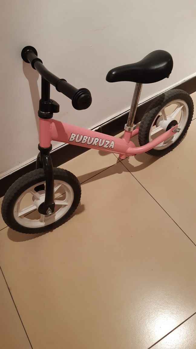 Vând bicicletă fără pedale