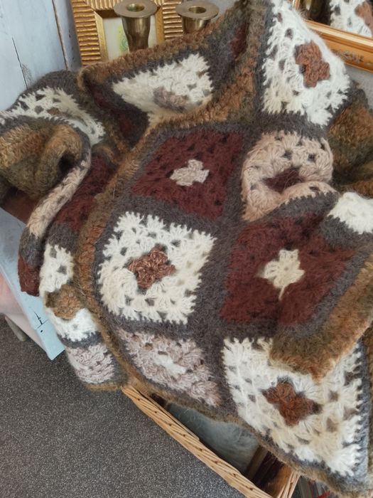 Ръчно плетени чанти,шапки,шалове