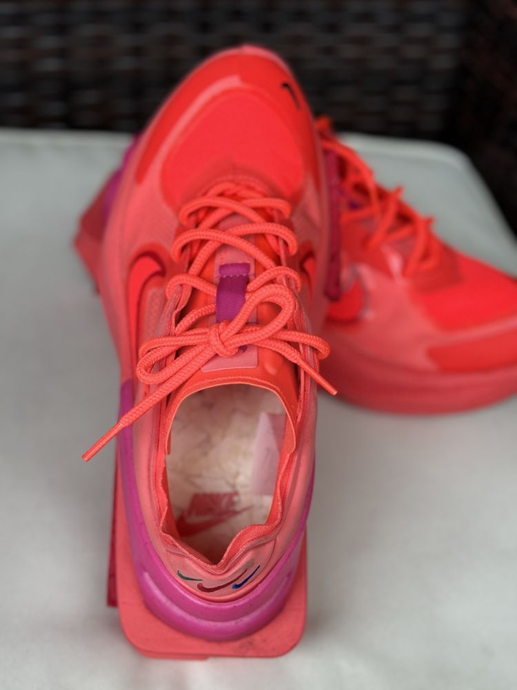 Оригинални дамски маратонки Nike Fontanka Edge