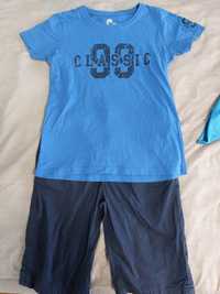 Къси панталони и 2 тениски,размер 148-152 см