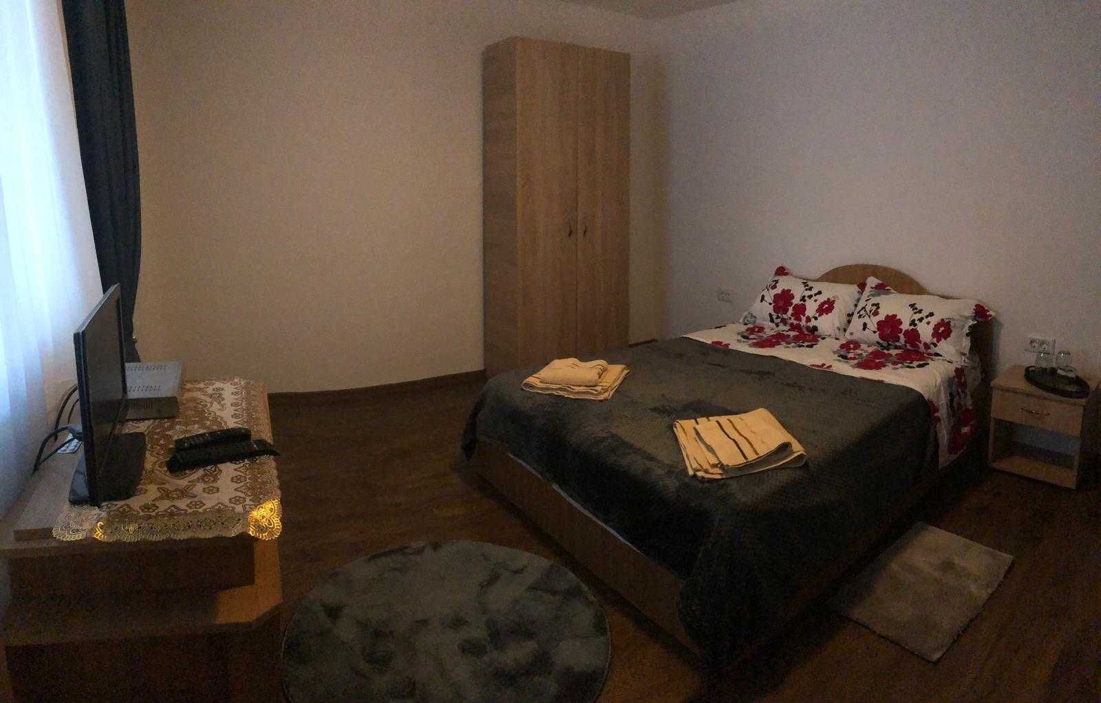 Închiriez casă la Vadu/Camere individuale