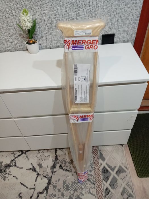 Продам подмышечные костыли новые!