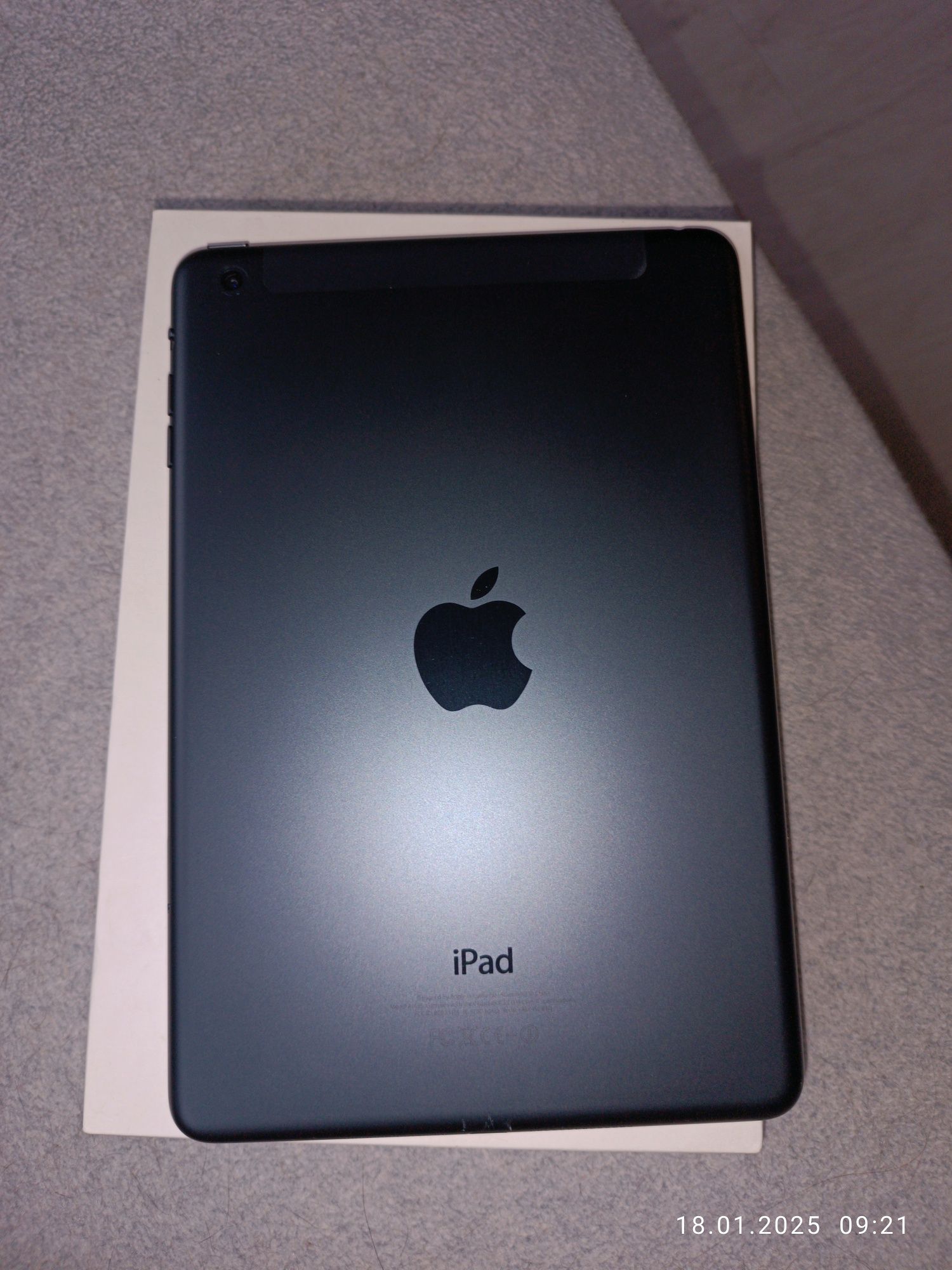 Продам IPad mini 1 16GB с SIM