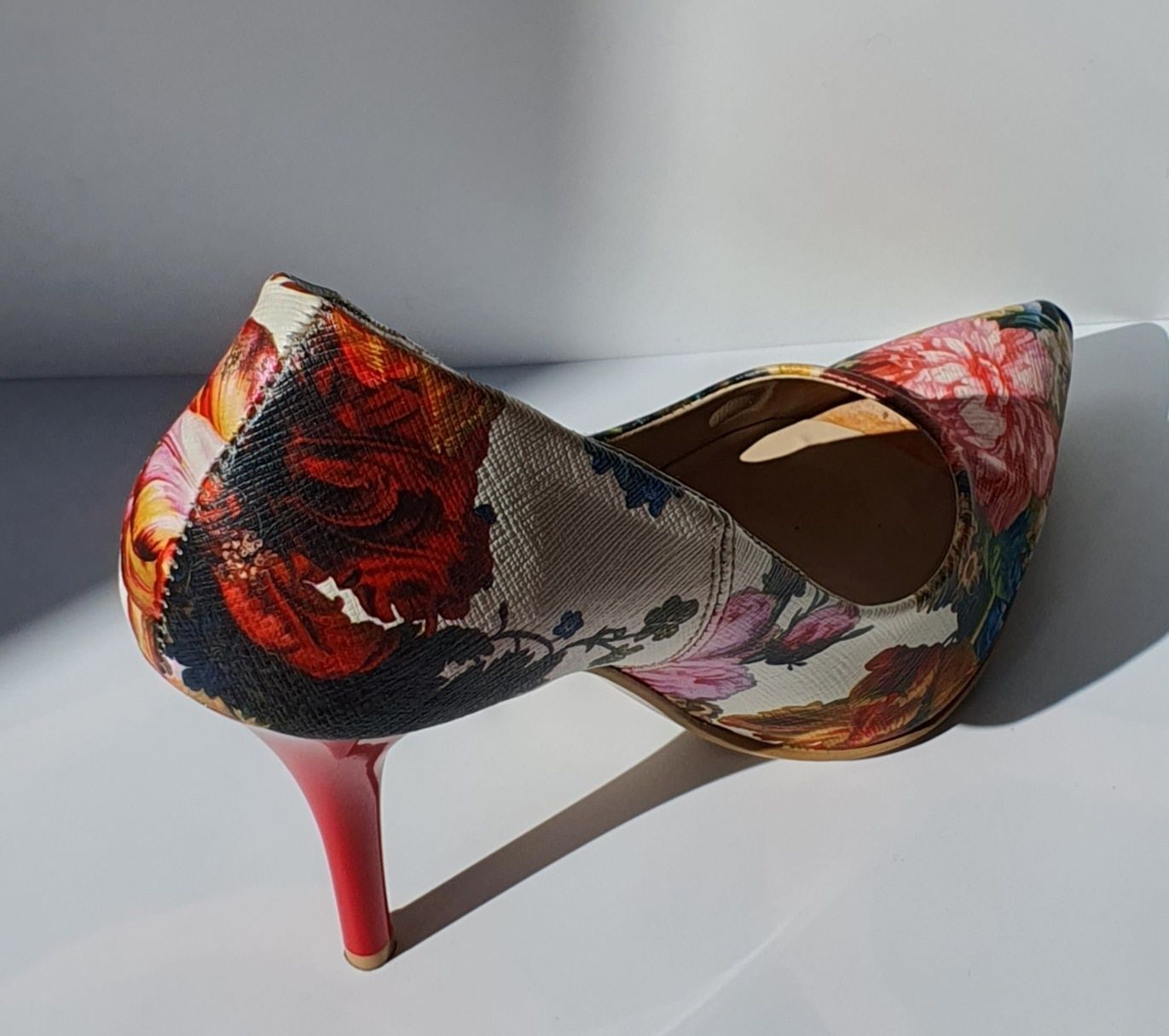 Pantofi stiletto floral