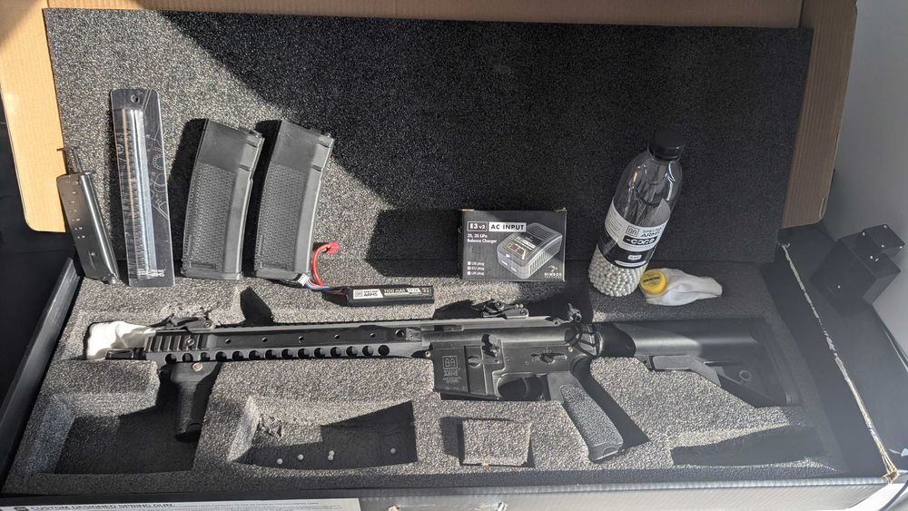 Arma Airsoft / Replica Specna arms SA E06 Edge cu Mosfet + kit complet