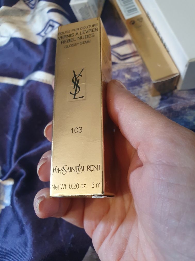 YSL лак червило за устни. Внос Лондон.