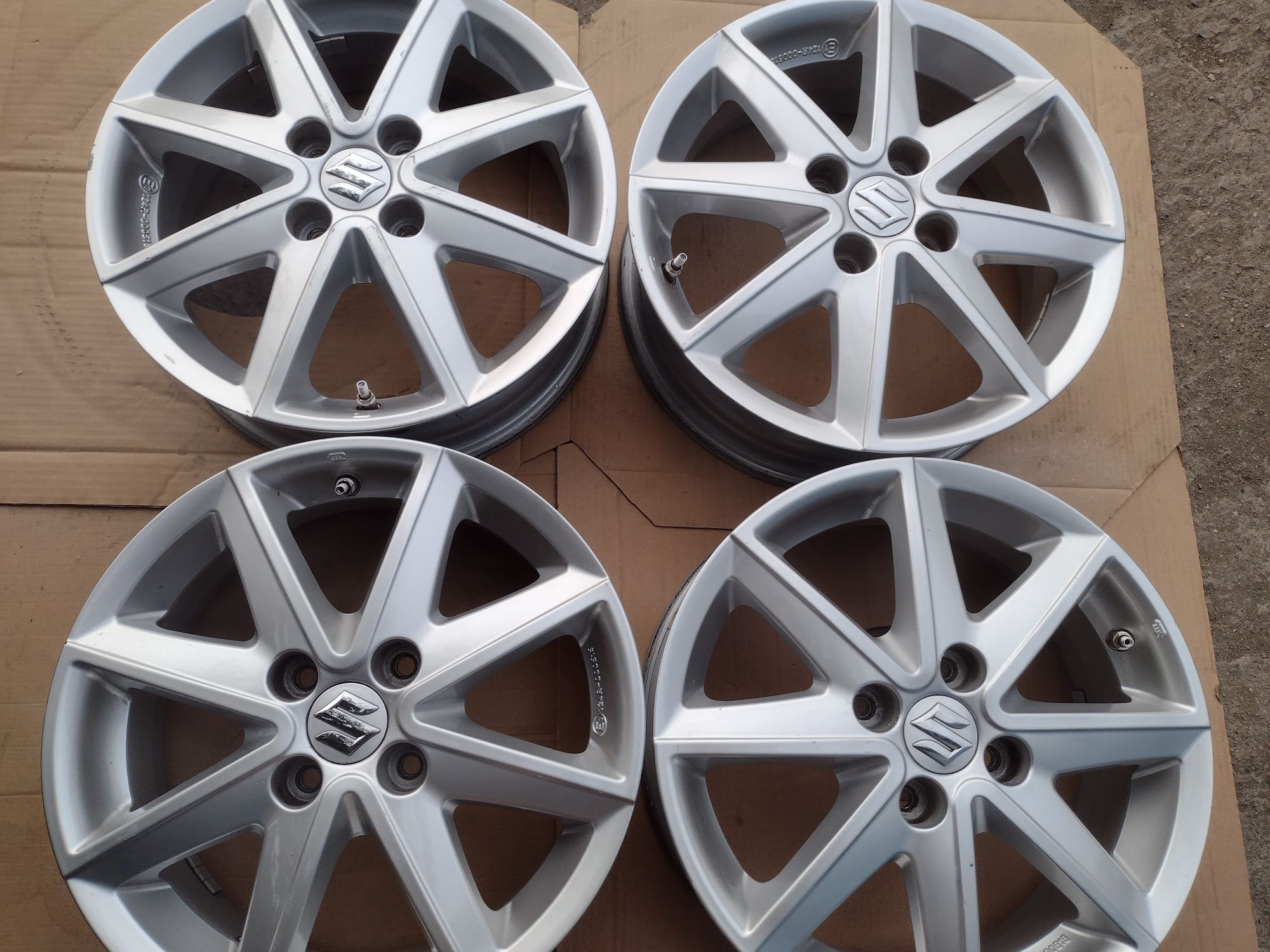 Почти нови 15-4х100 ЕТ40 5j Suzuki Ignis