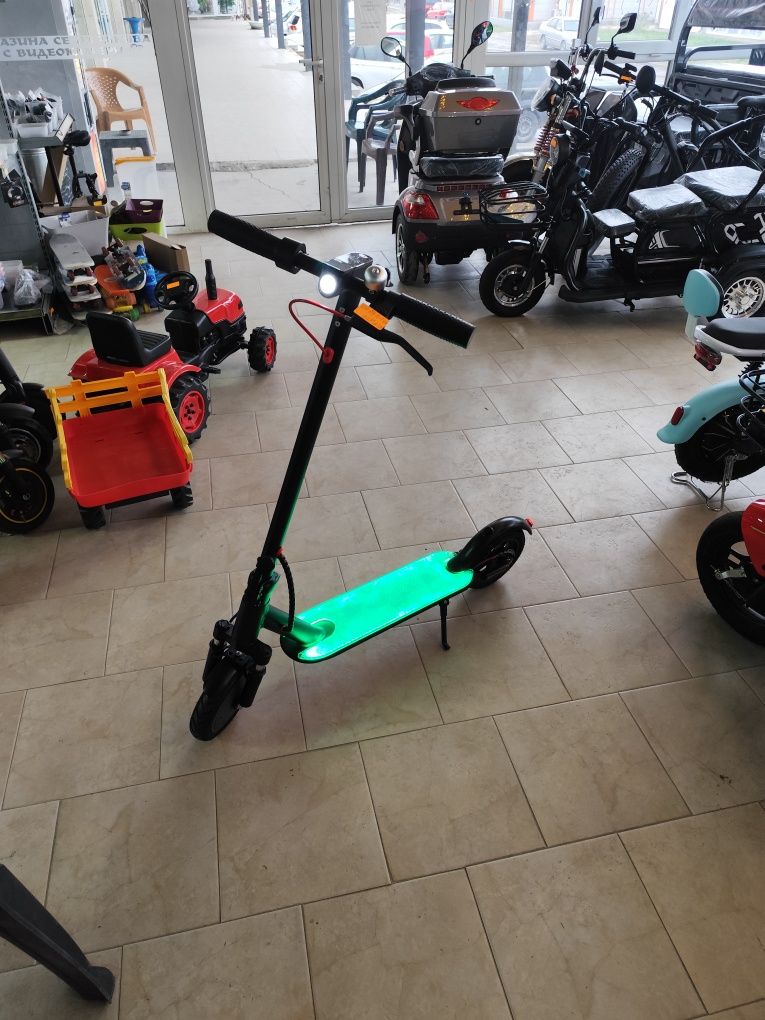 Уникална Електрическа тротинетка m365 Светещ борд Окачване  350w 7.8Ah