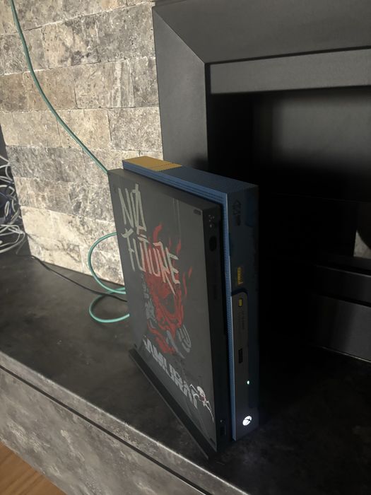 Xbox one X Cyberpunk Edition
